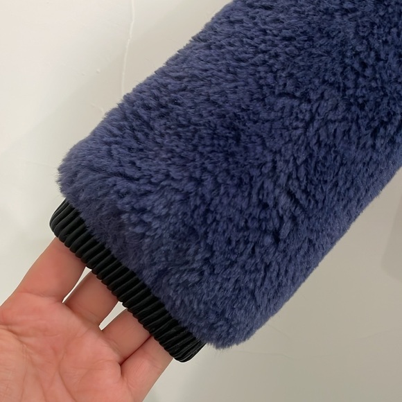 Volcom Fuzzy Fresh Faux Fur Bomber Style Jacket Size Small (4/6) Super Soft! - Picture 12 of 16